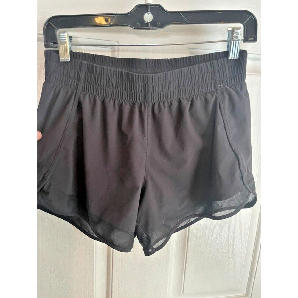 Athleta Mesh Racer Run Mid Rise 4 Inch Shorts Womens sz Small Black Stretch Gym